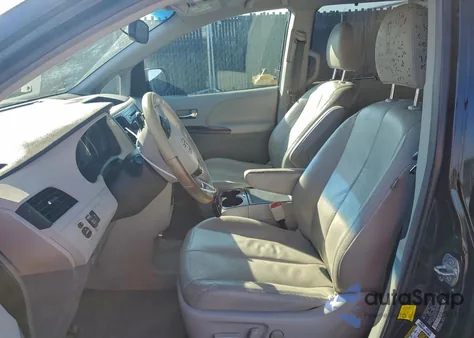 2012 Toyota Sienna Xle from USA, damaged, VIN 5TDYK3DC8CS213931